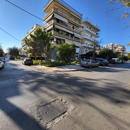 Apartment Near The Center Of Glyfada Atenas Exterior foto